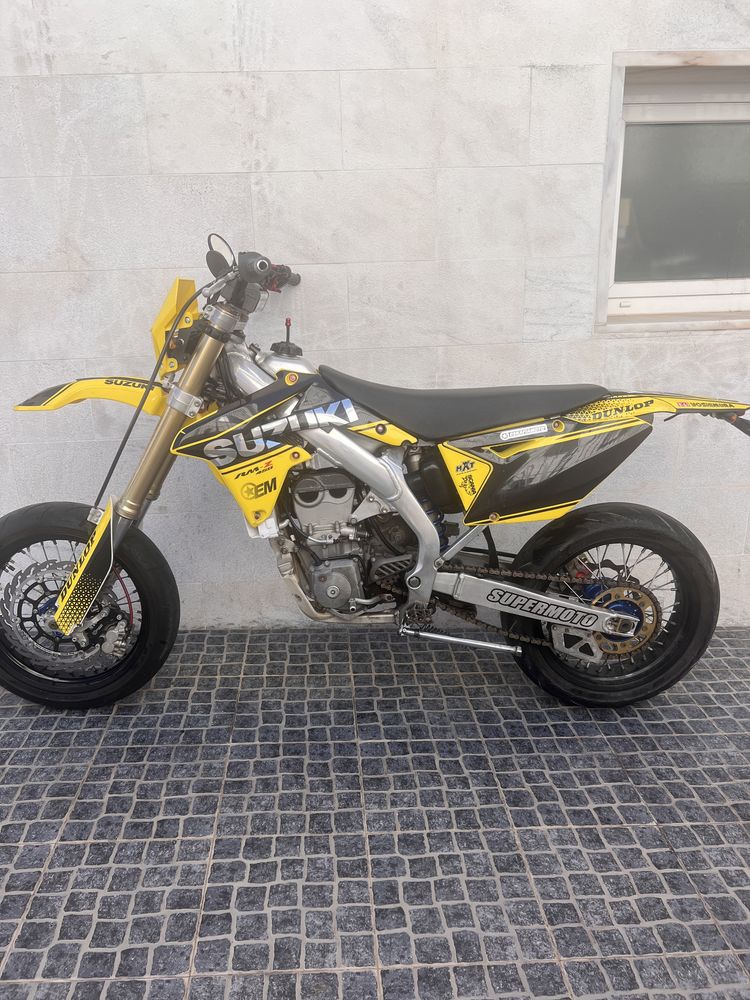 Suzuki RMZ 450 do ano 2010