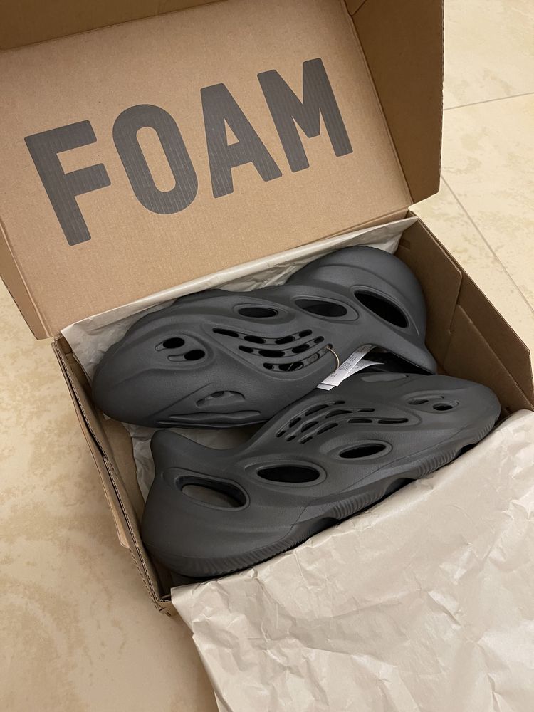 Фоам Ранеры Adidas Yeezy Foam Runner Carbon Оригинал