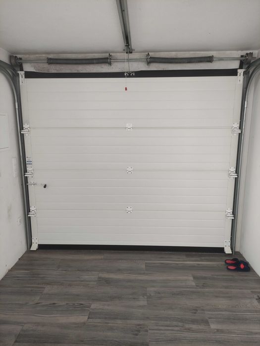 Portão garagem automático marca BFT