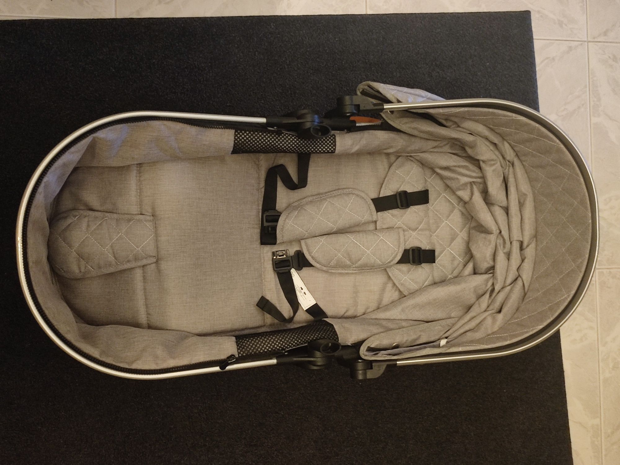 Carrinho de passeio + Babycoque + Alcofa