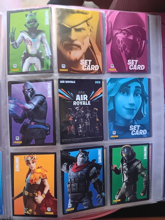 Fortnite Reloaded 2020 caderneta de coleção com 74 cartas