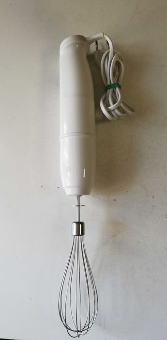 Миксер Braun (300 Вт). редуктор и венчик новые.