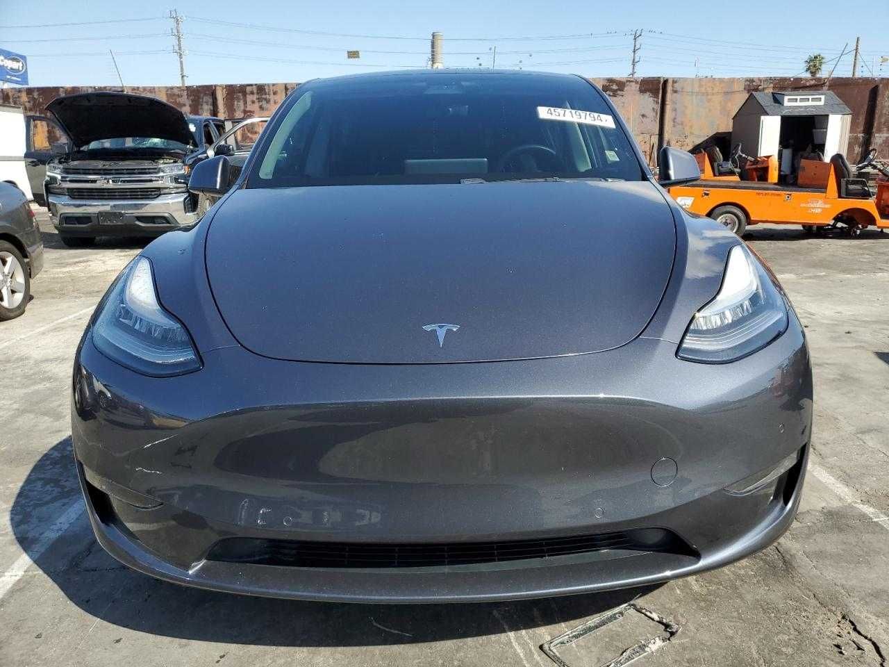 Tesla Model Y 2020