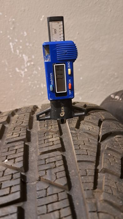 215/55R17 98H Pirelli Sotto Zero II Passat SuperB Camry