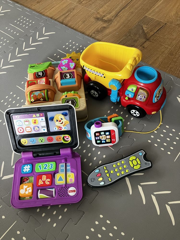 Fisher price zestaw zabawek laptop smartfon szczeniaczka i wiecej