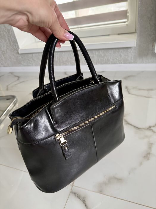 Шкіряна жіноча сумочка