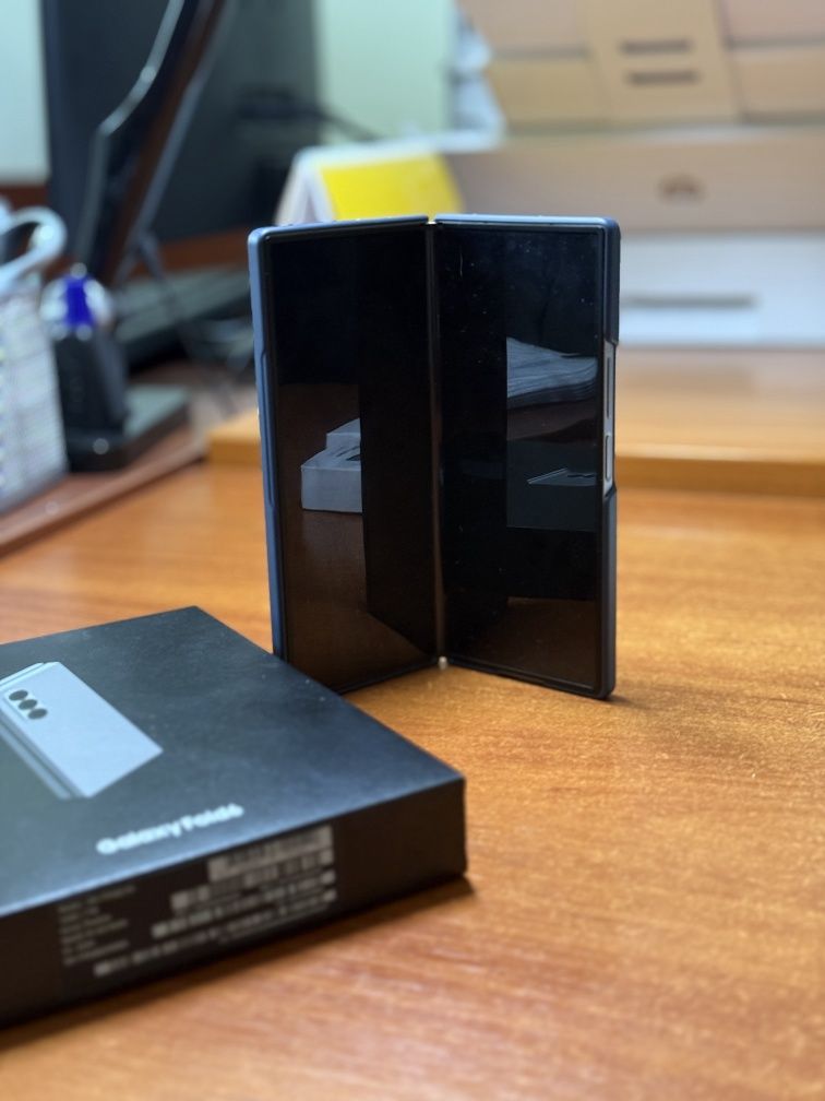 Samsung Galaxy Fold 6