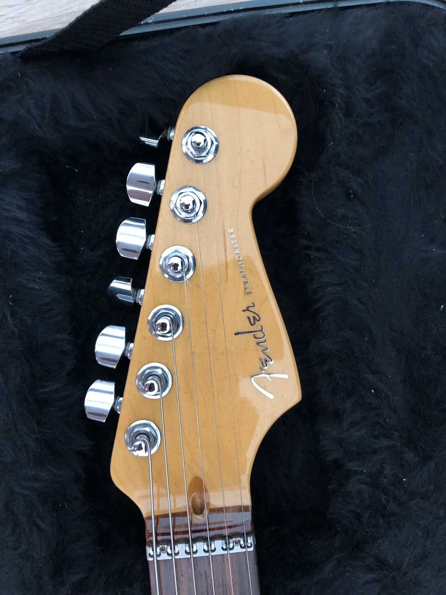 Fender American Deluxe Stratocaster HSH 2013 + Fender case