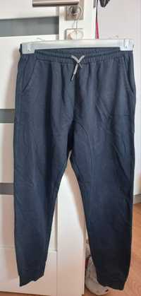 Spodnie dresowe chłopięce Coccodrillo 158