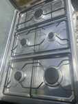 Fogão com 5 bocas com forno. Gás