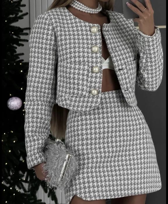 Твидовый серый костюм