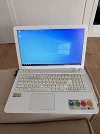 Laptop Asus541U