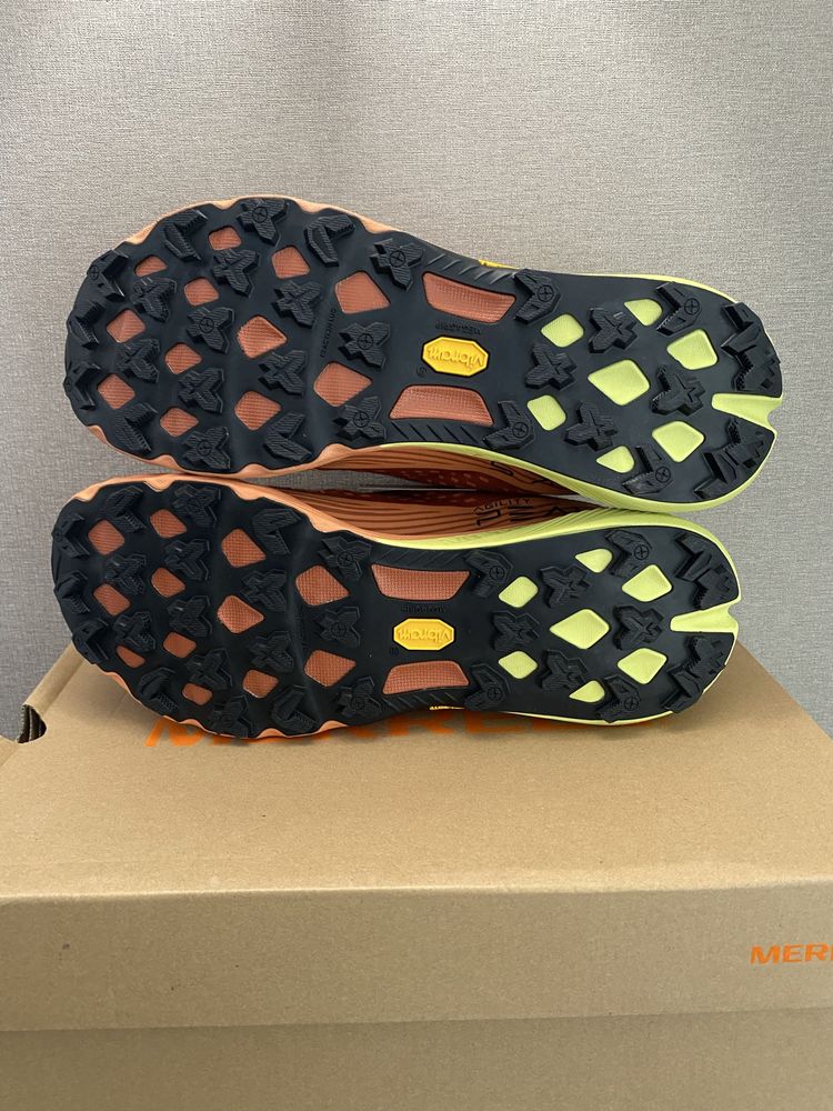 Чоловічі кросівки для бігу та трекінгу Merrell