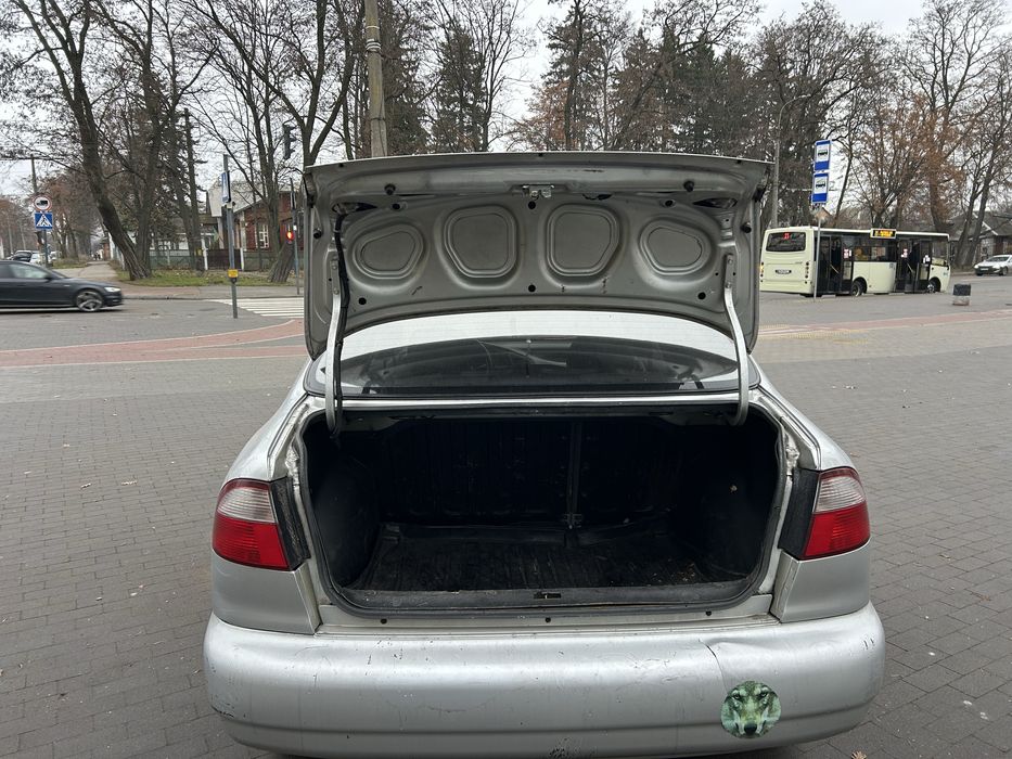 Daewoo lanos 1.4 бенз 2008р