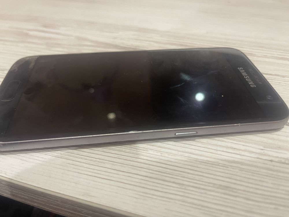 Samsung S7 на запчастини