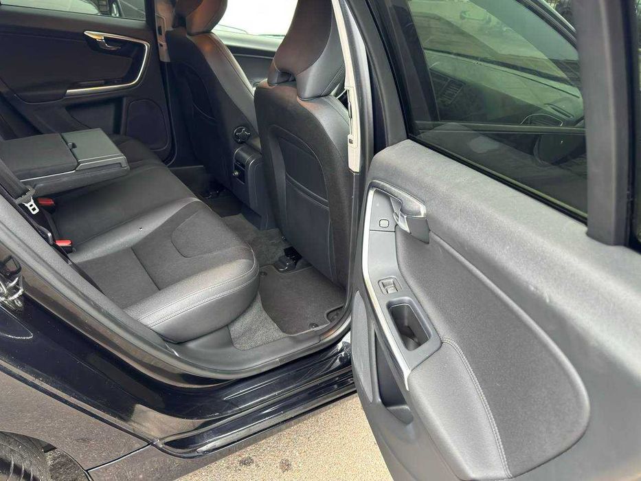 Volvo V60, 2011 рік, 2,0 D3 дизель з Швейцарії ВІДЕО