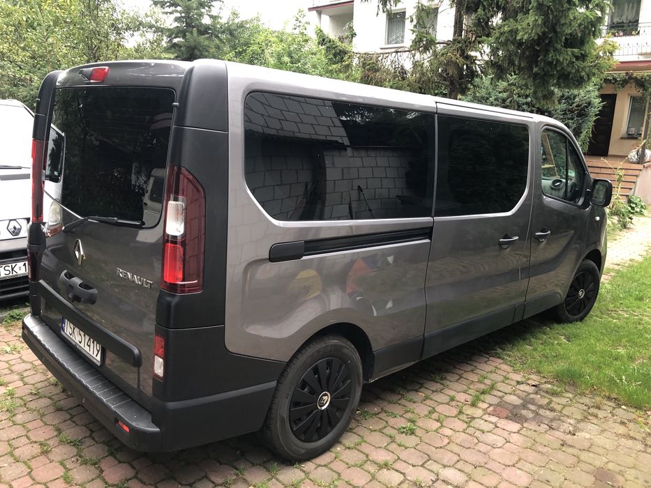 Wynajem busa 9 osób Renault Trafic