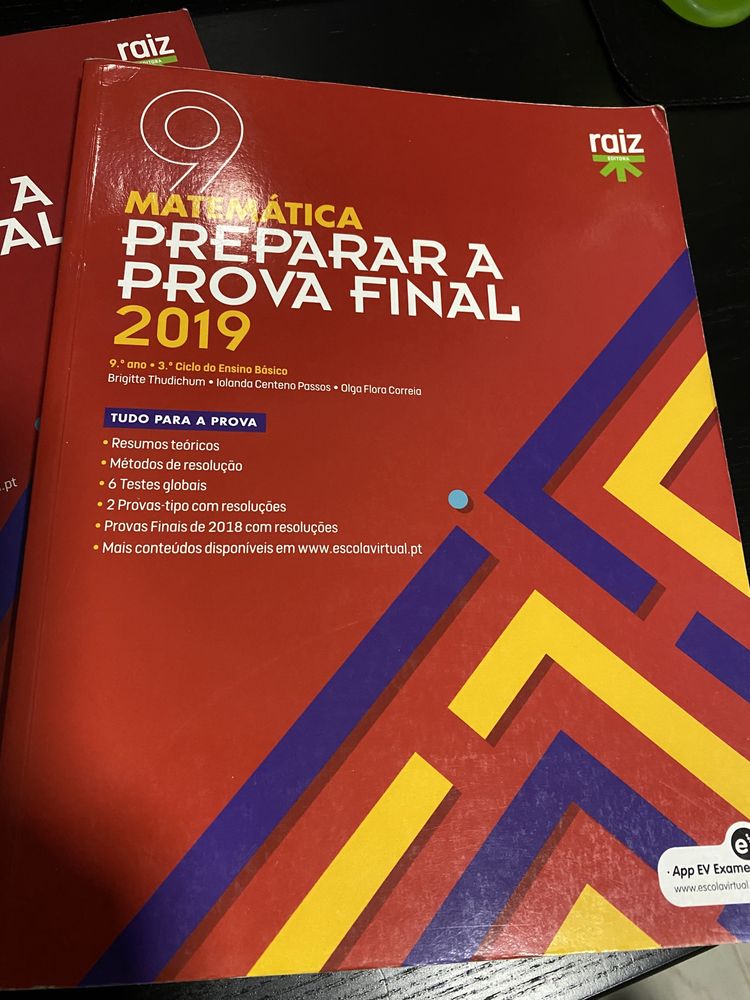 Livros de preparação para exame de português/matemática 9.ºano