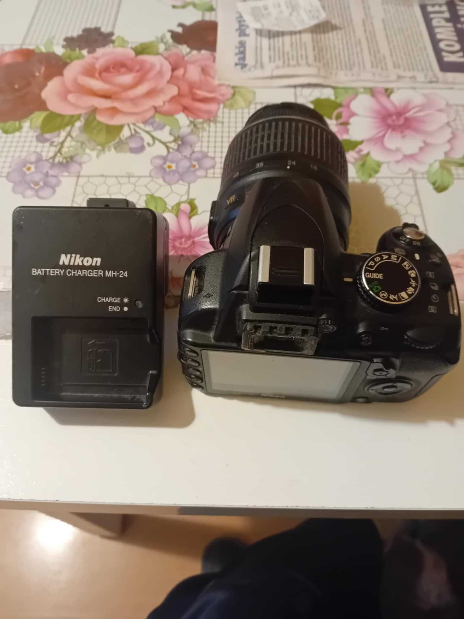 Nikon D3100 + obiektyw i ładowarka