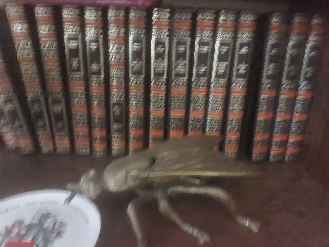 Coleções de livros antigos