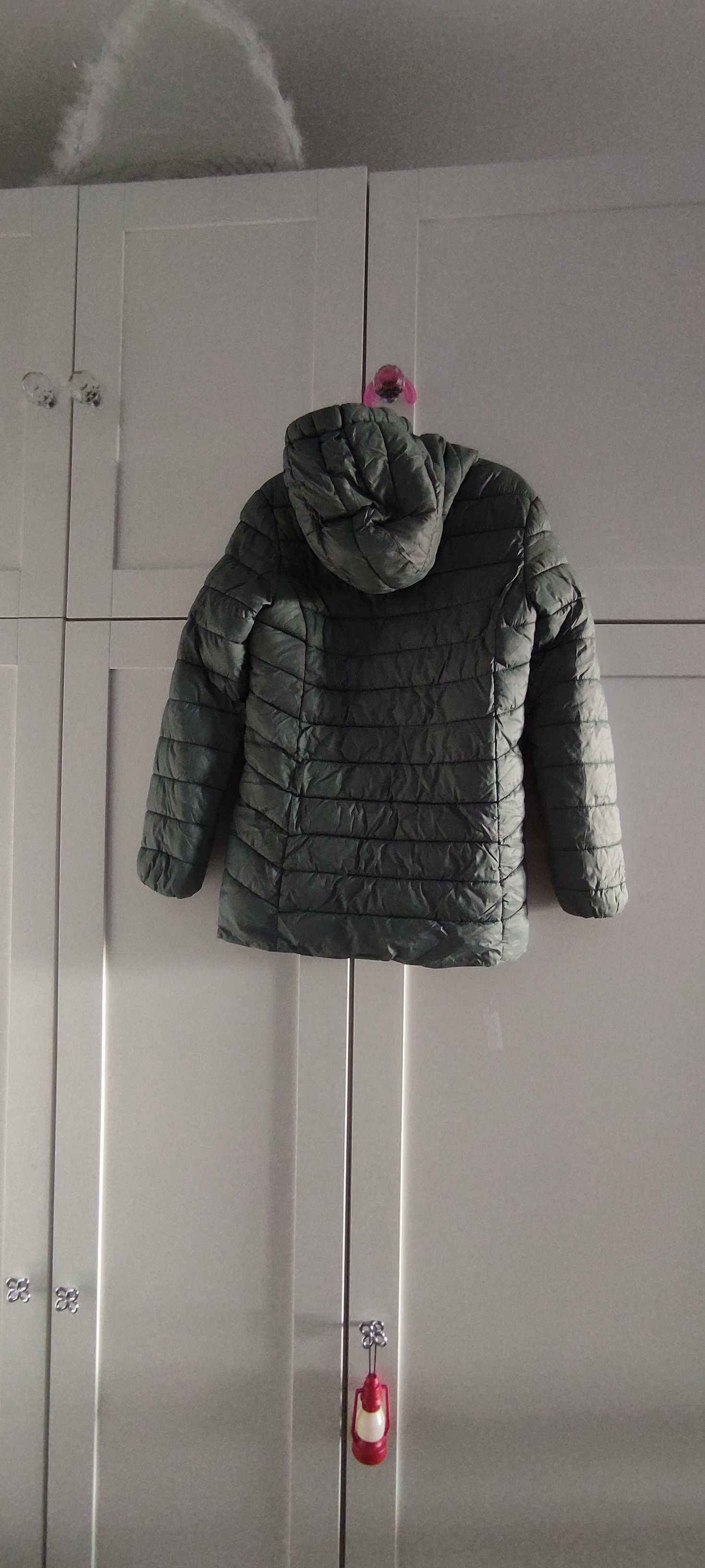 Pikowana kurtka dla dziewczynki Reserved r. 146