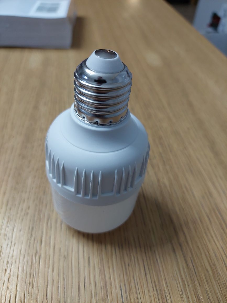 Żarówka LED E27 6,5W 6500K z czujnikiem dźwięku