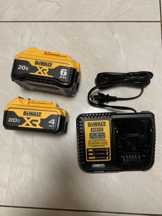 Батареї Dewalt зарядний пристрій