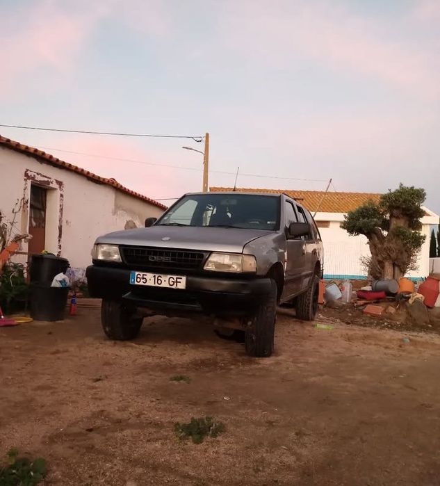 Opel Fronteira 2.8