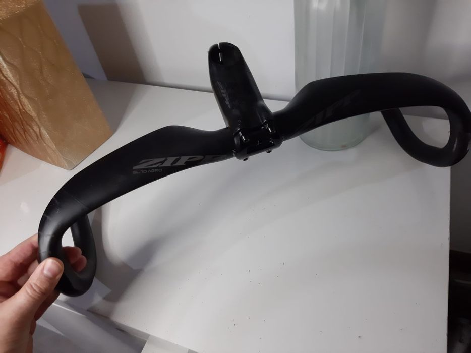 Guiador carbono marca Zippy sl aero