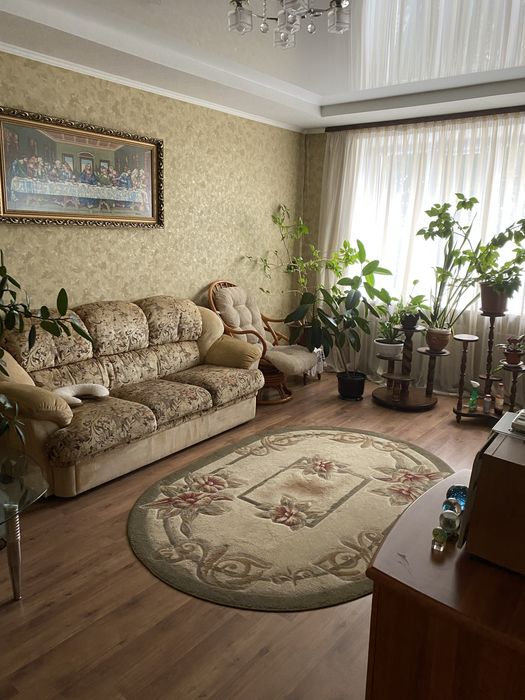 Продам 3 кв (сталінку)з ремонтом на Павловому полі.