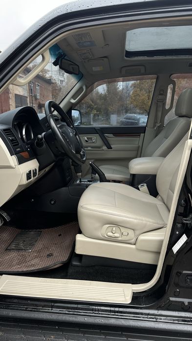 Mitsubishi Pajero wagon 4 3.0 газ/бенз