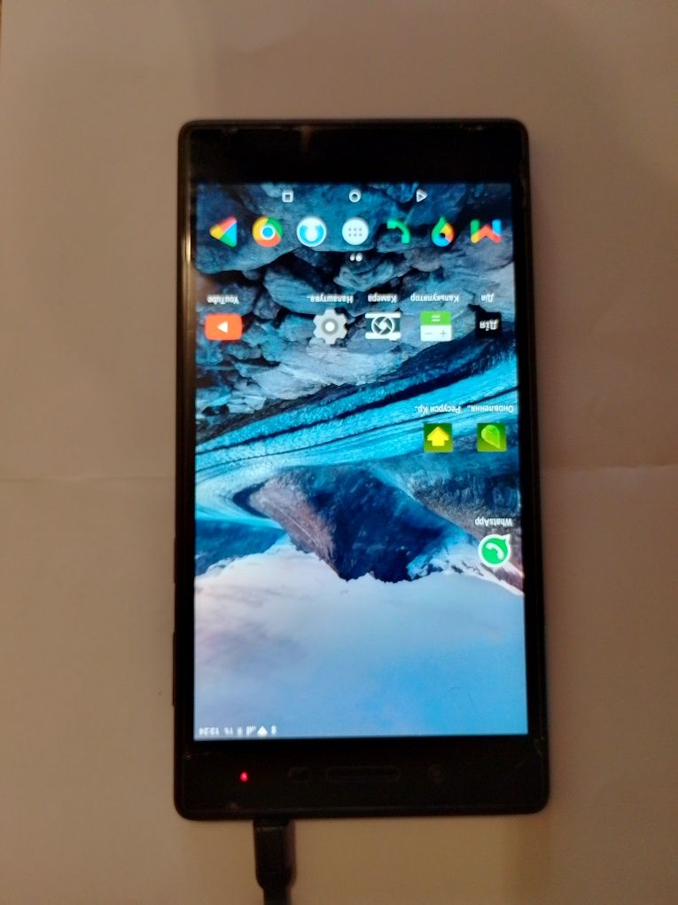 Планшет Lenovo TAB4