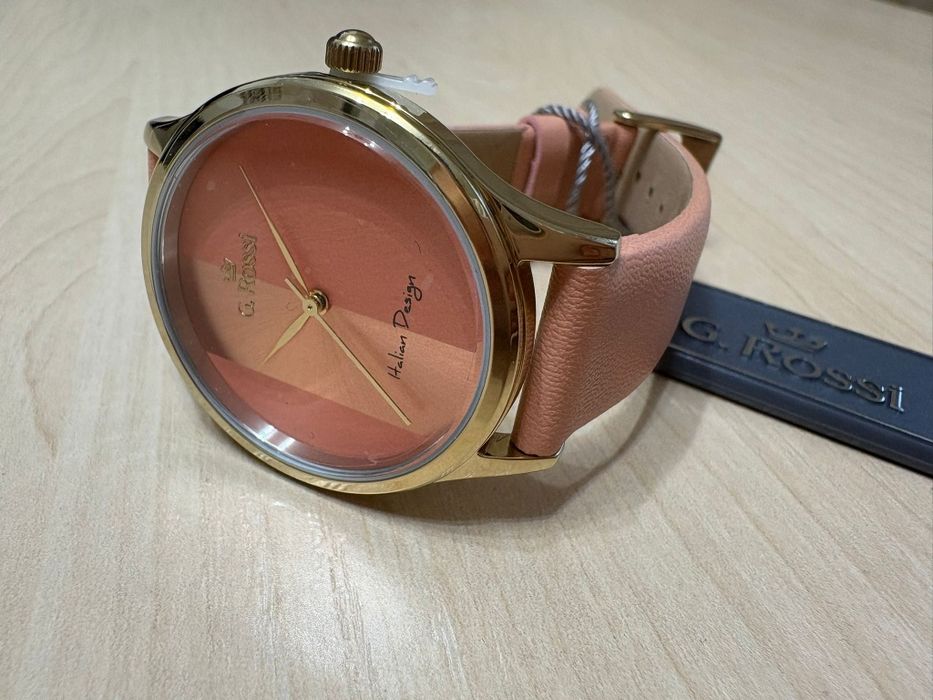 Zegarek damski na pasku