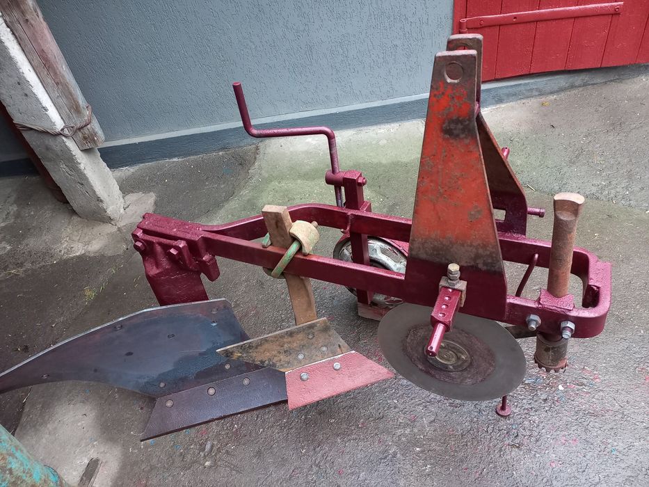 Плуг однокорпусний ОДЕСЬКОГО з-д. 1-35 до тракторів Т 25, Сінтай,