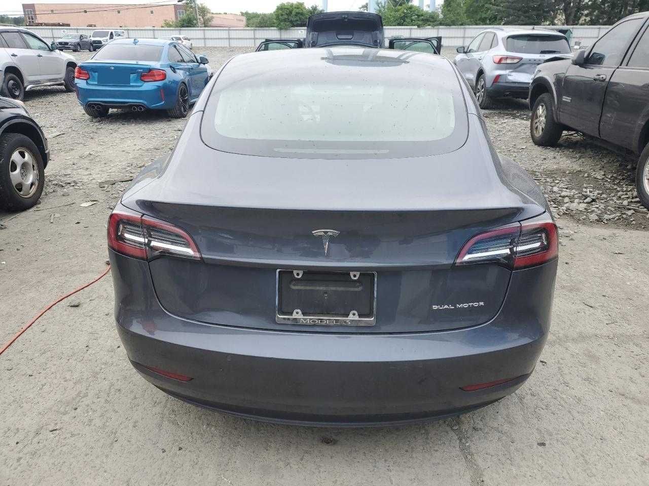 Tesla Model 3 2022 -