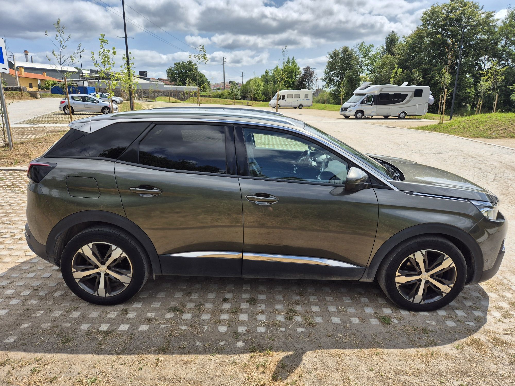 Peugeot 3008 allure Full extras
