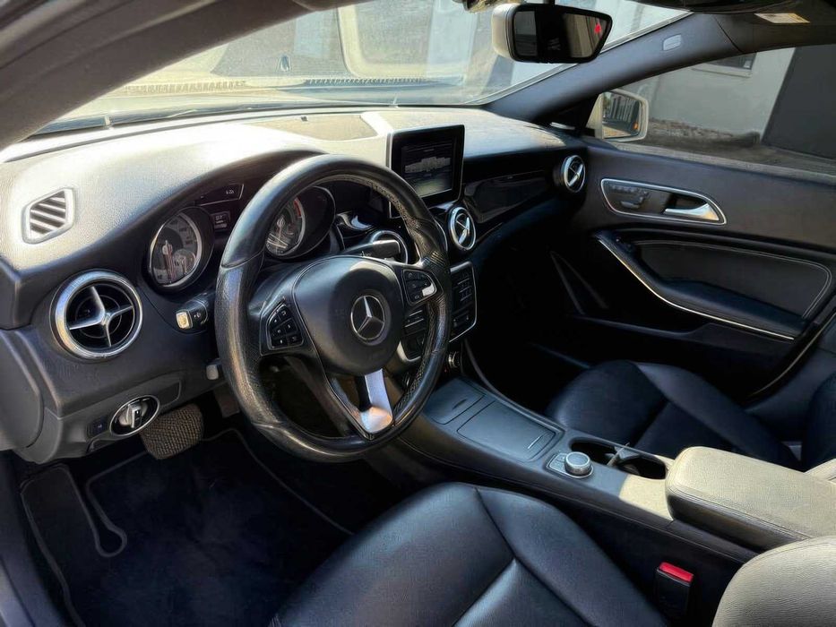 Mercedes-Benz CLA 250 4MATIC      2015