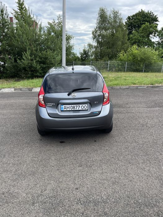 Nissan Versa Note 2015 1,6бензин автомат