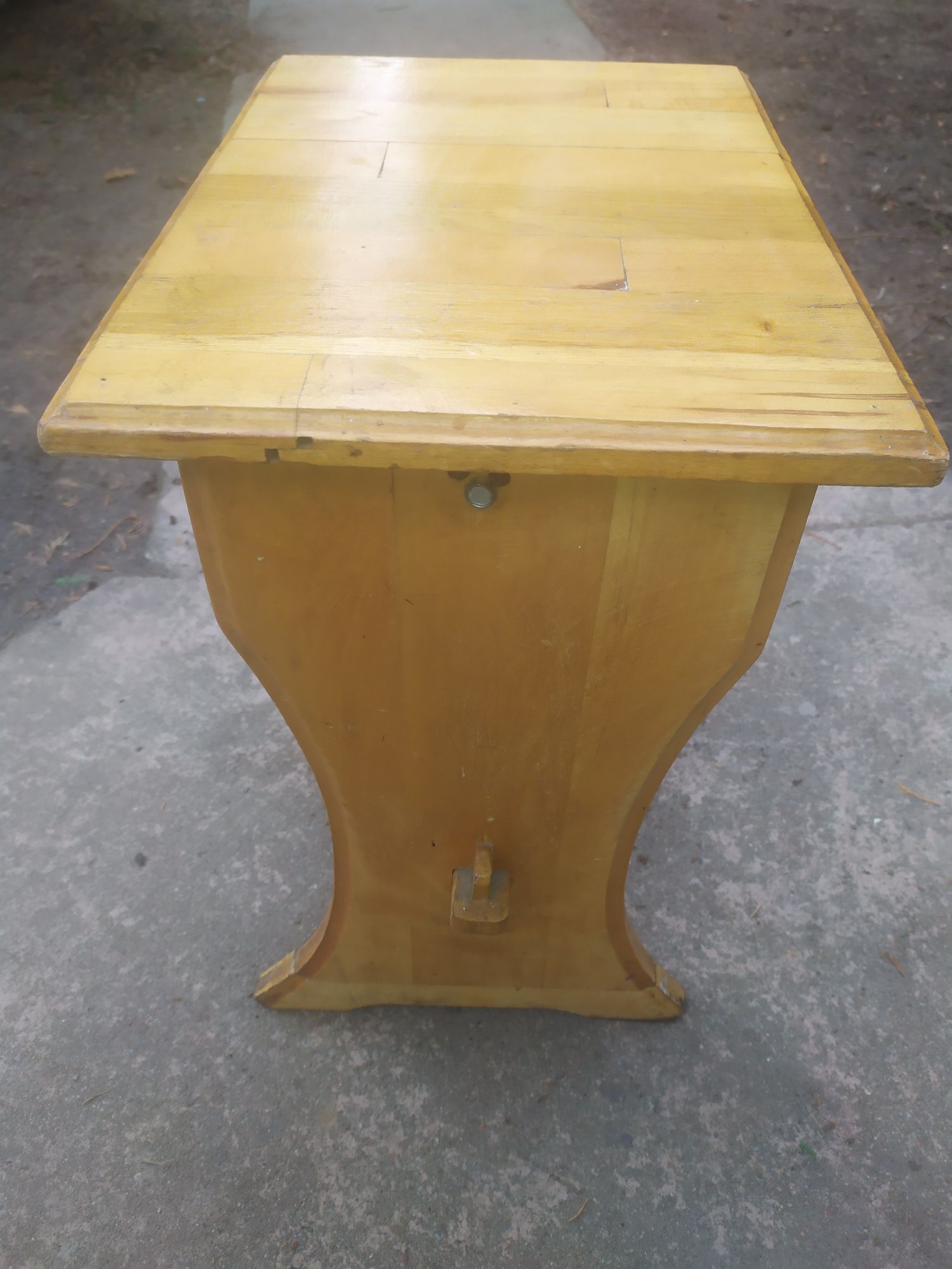 Drewniany stołek, taboret,  ryczka 39 x 27cm