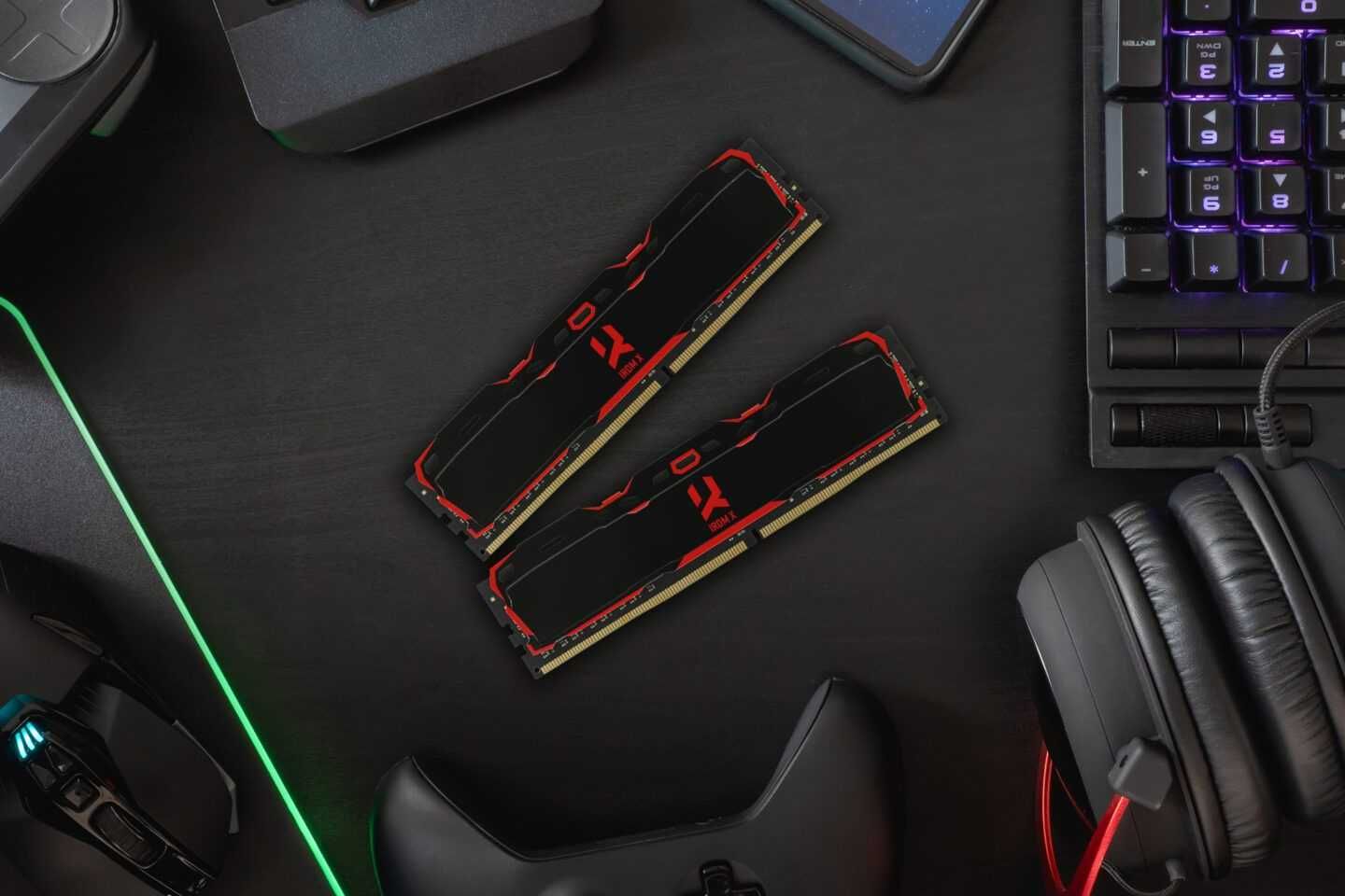 Pamięć GoodRam IRDM X, DDR4, 16 GB, 3000MHz, CL16