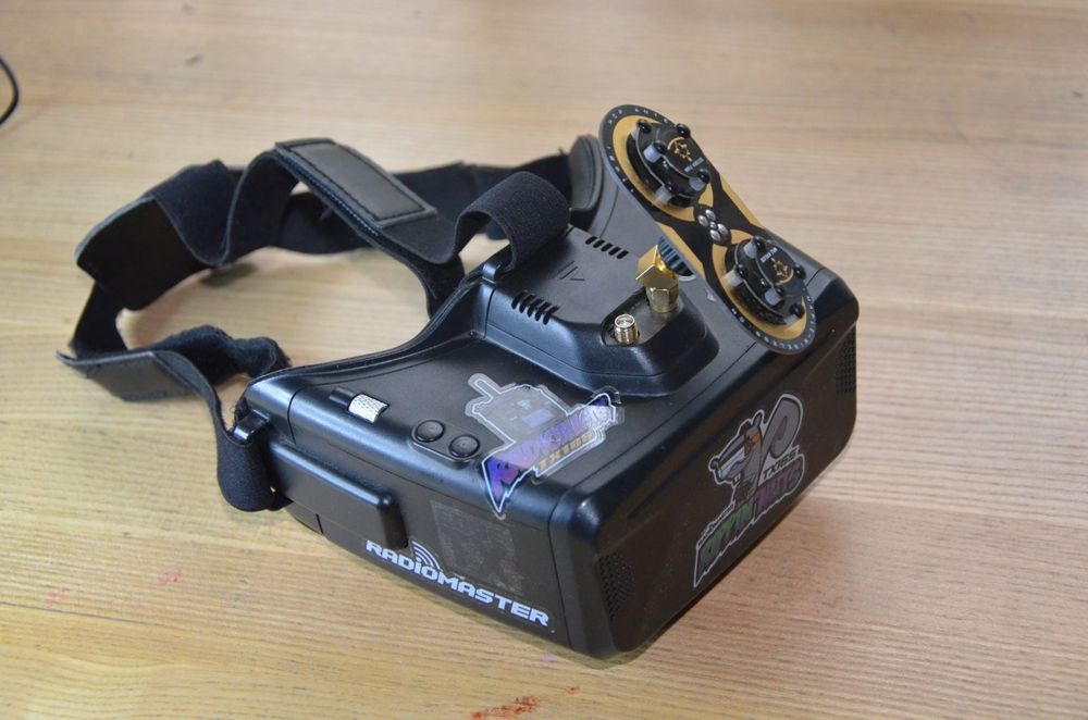 Fpv комплект , fpv окуляри, Cobta Skyzone,пульт TX12,комплектуючі