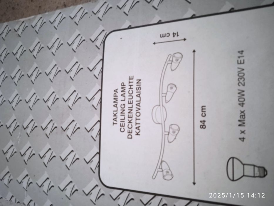 Listwa sufitowa na cztery żarówki, kinkiety pojedyncze