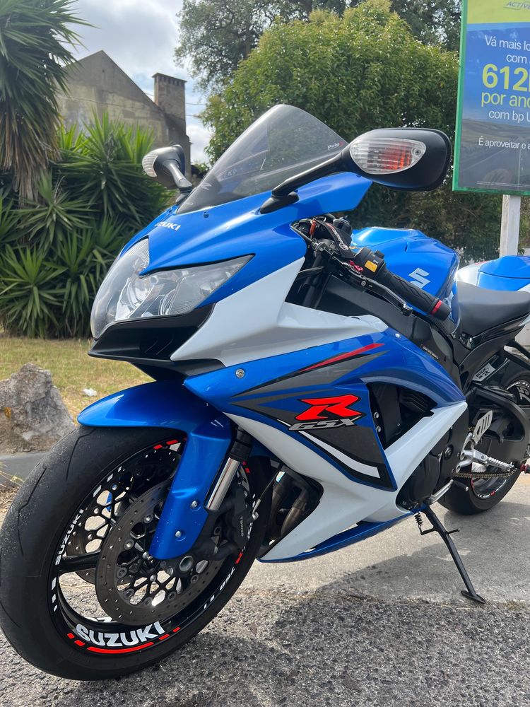 Suzuki GSXR-R 750