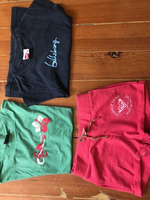 T shirt BILLABONG, Lihtning bolt, calções roxy rapariga