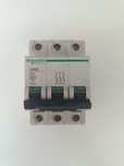 disjuntores Schneider Electric C60N C16