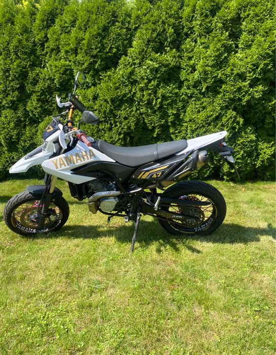 Yamaha wr 125cc SUPERMOTO 2011r