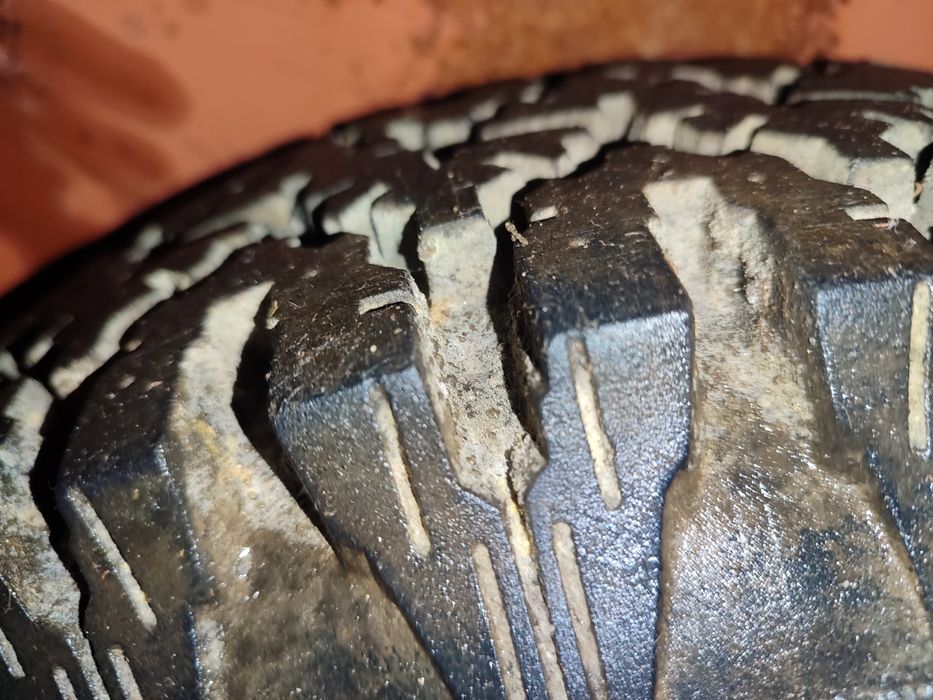 АИ-168У 2шт. R13 б/у відмінний стан.