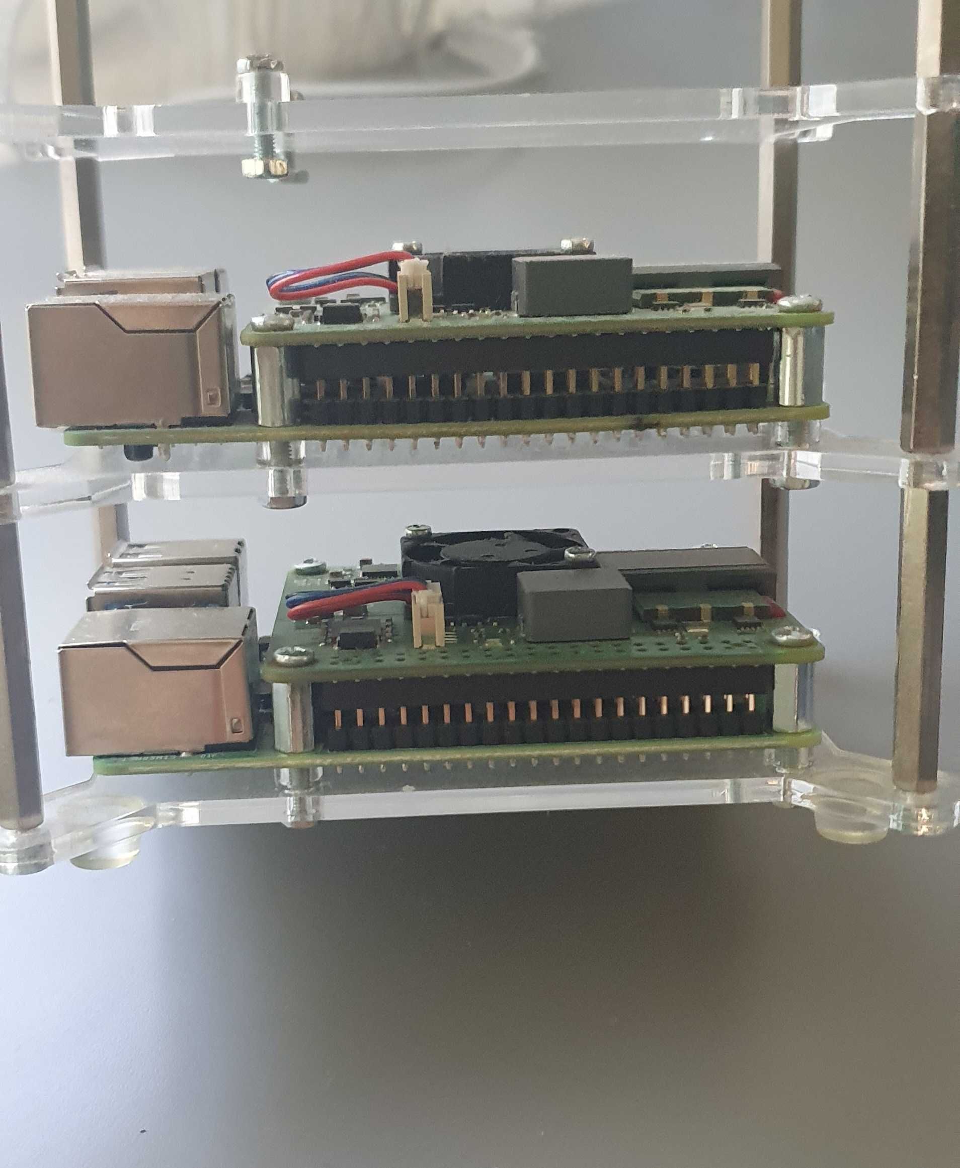 2x Raspberry pi 4B + PoE + tower case