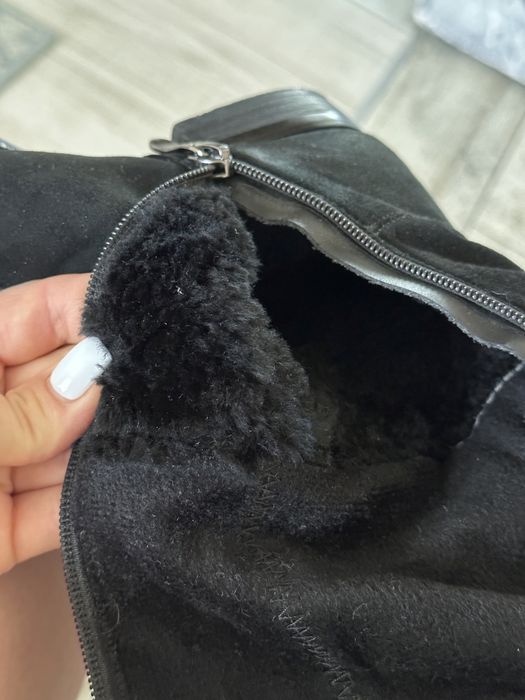 Зимові замшеві чоботи