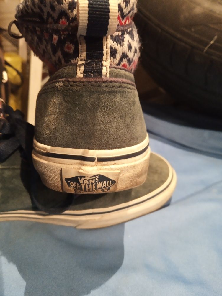 Buty welur Vans 40
